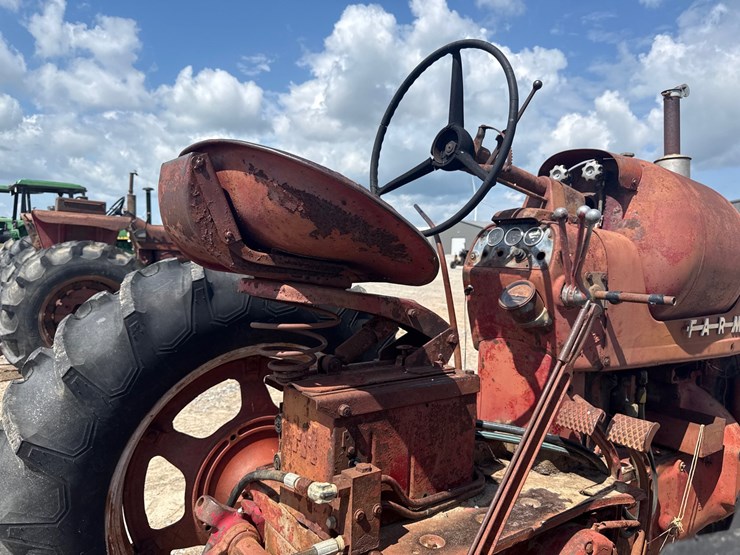 #45331-•-mccormick-farmall-450-tractor-933-inv#-45331-image-22