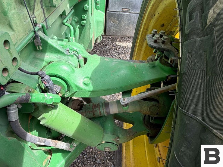 2014-john-deere-8345r-image-11