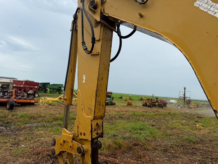 2006-caterpillar-420d-image-25