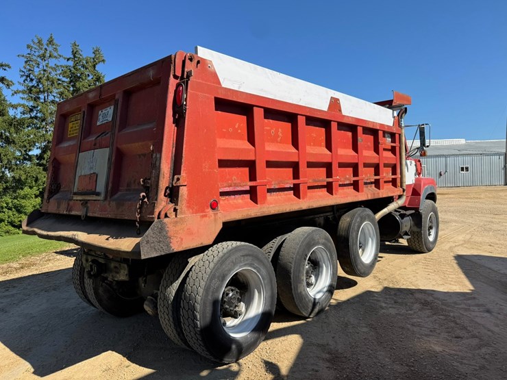 1989-ford-l9000-image-4