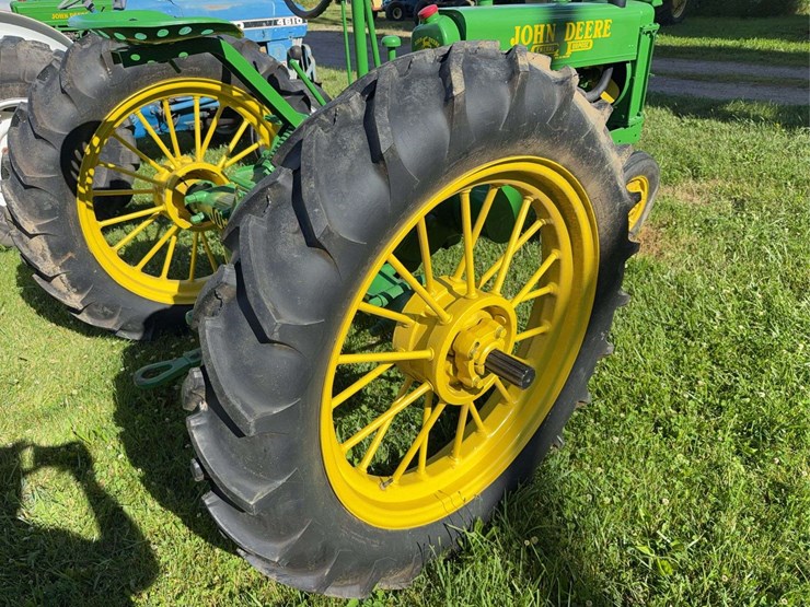 john-deere-model-b-image-11