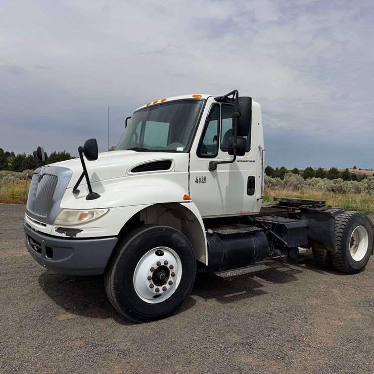 2006 INTERNATIONAL DURASTAR 4400