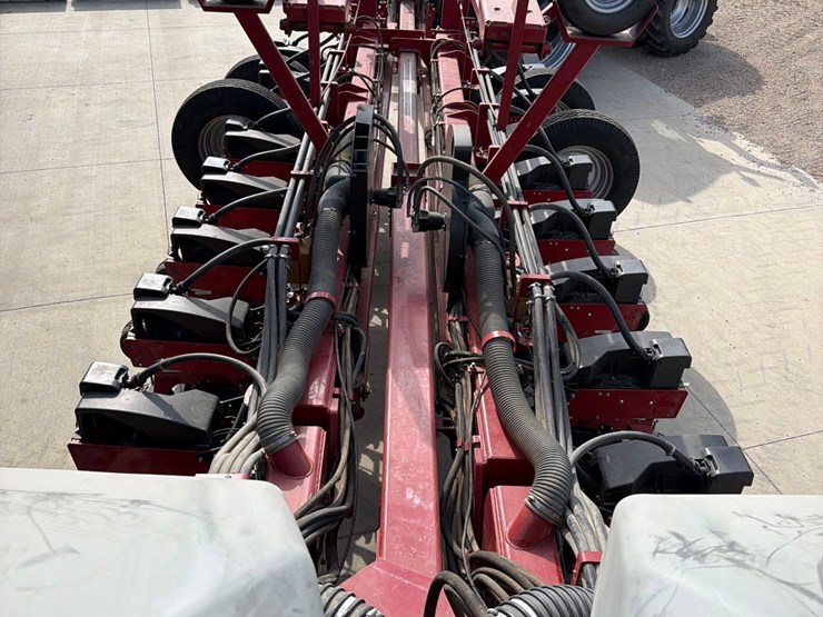 2012-case-ih-1250-image-69