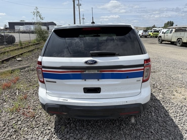 2014-ford-explorer-image-5