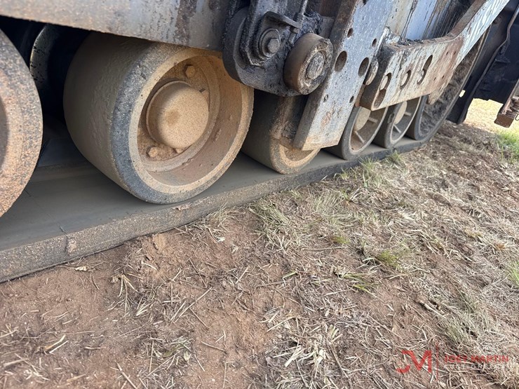 vogele-vision-5200-2-tracked-asphalt-paver-image-10