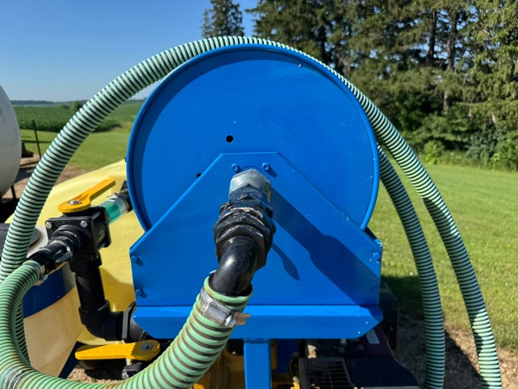 #1890-•-300-gal-towable-hydro-seeder-image-14
