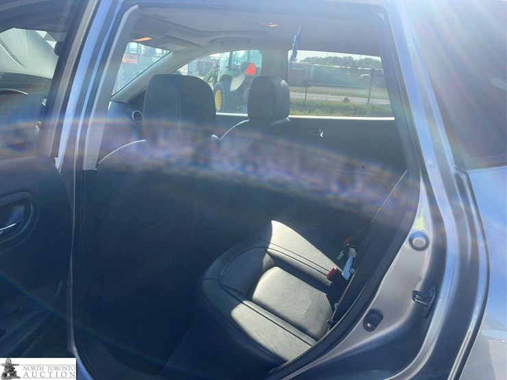 2010-nissan-rogue-image-15