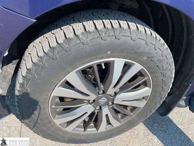 2017-nissan-pathfinder-image-25