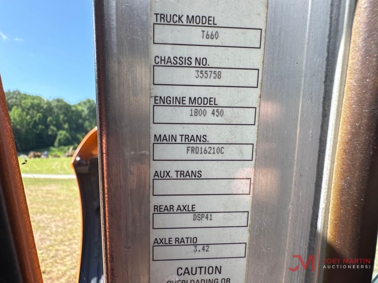 2013-kenworth-t660-image-41