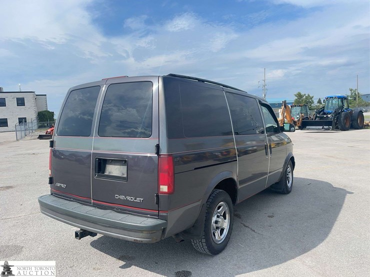 2005-chevrolet-astro-image-5