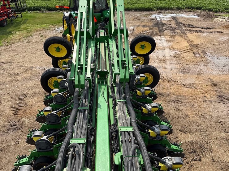 2006-john-deere-1770nt-image-64