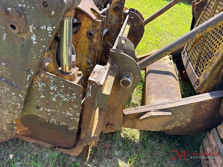 caterpillar-941-image-8