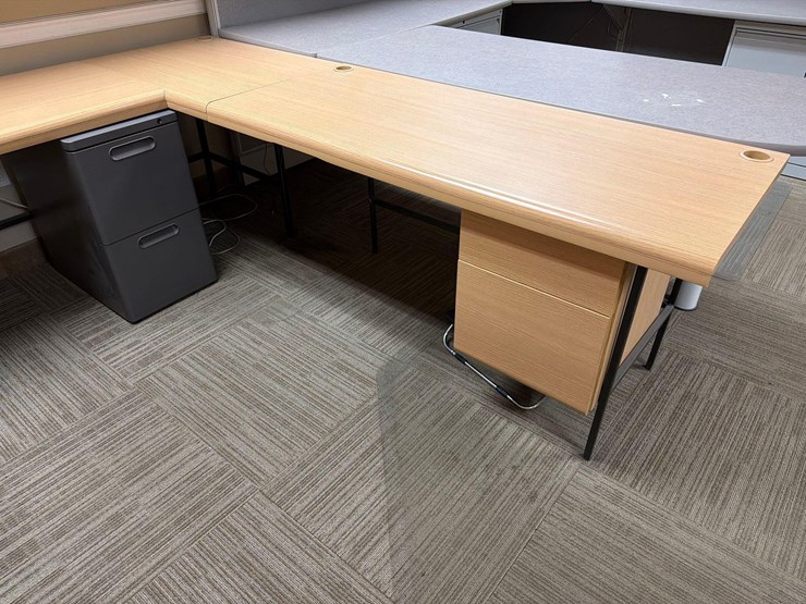 90”-x-98”-desk-image-2