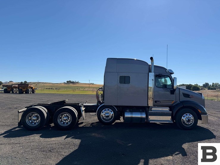 2016-peterbilt-579-image-6