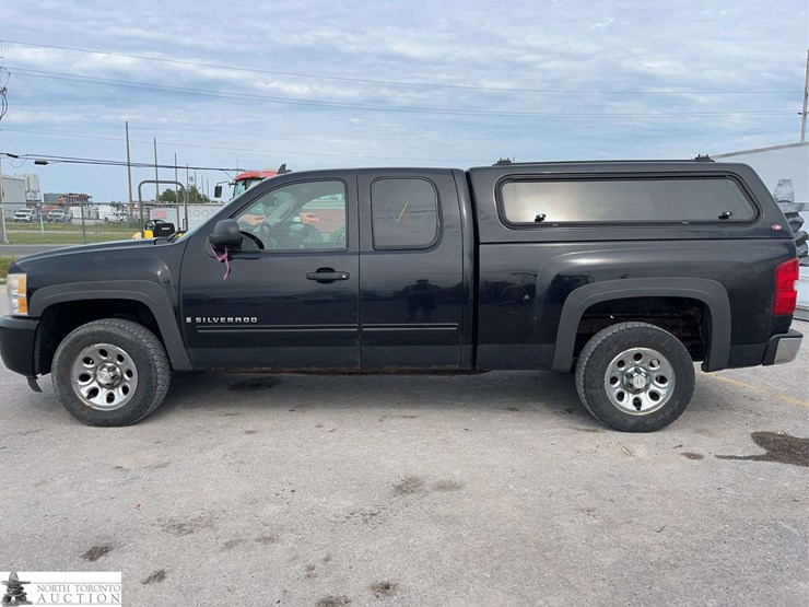 2009-chevrolet-silverado-1500-image-8