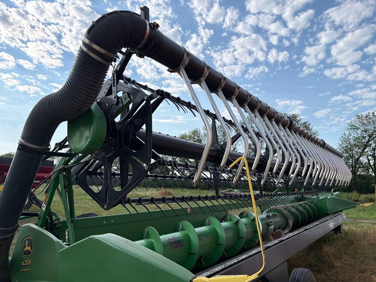 john-deere-630f-image-5