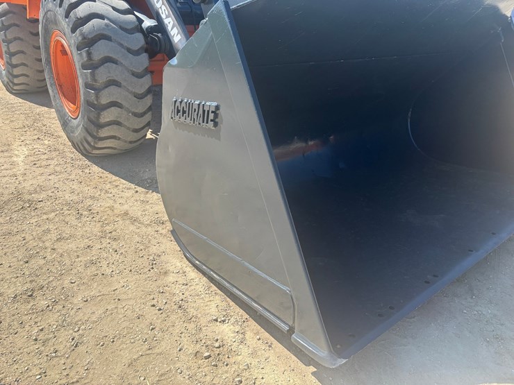 2013-doosan-dl250tc-image-105