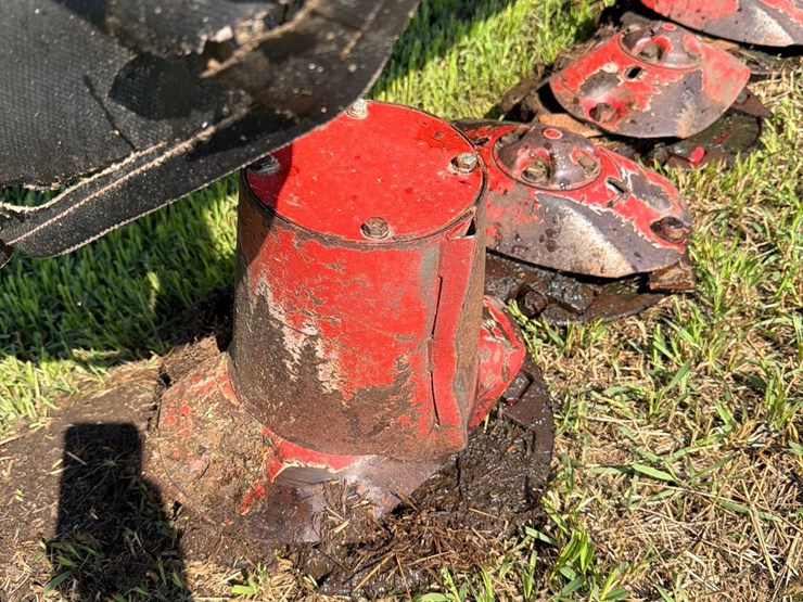2011-case-ih-md82-image-24