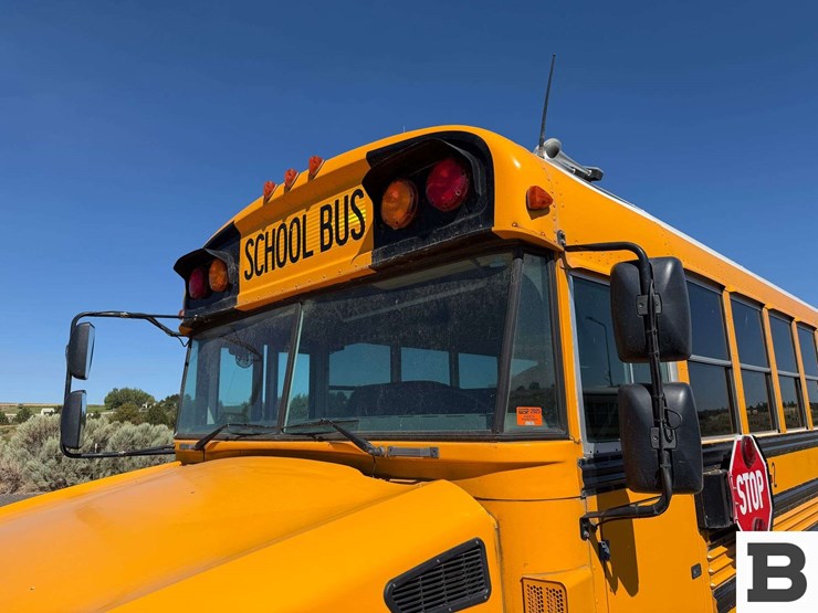 2013-blue-bird-bb-conventional-school-bus-image-12