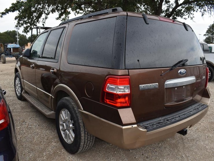 2012-ford-expedition-image-4