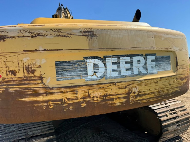 deere-230-lc-image-16