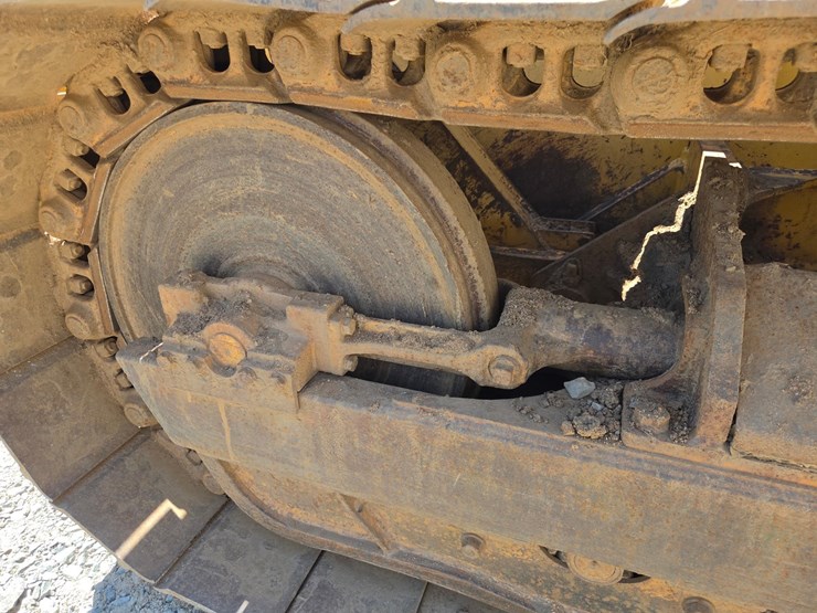deere-650h-lt-image-50