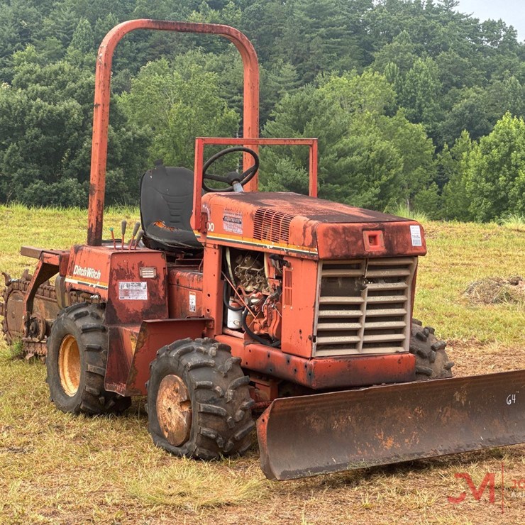 DITCH WITH 3500-DD-LDB TRENCHER