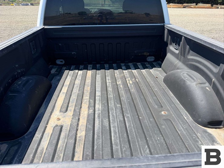 2017-ford-f150-image-13