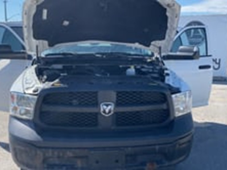 2016-dodge-1500-image-9