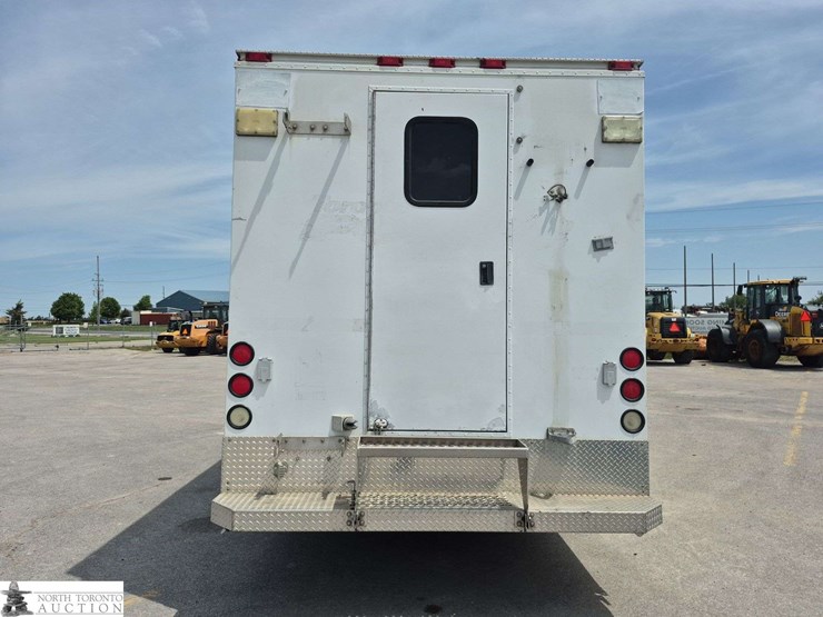 2006-chevrolet-kodiak-c5500-image-6