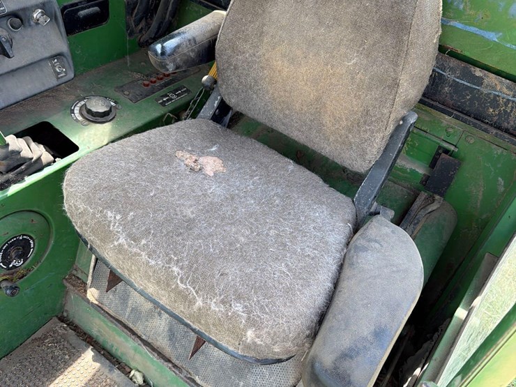 john-deere-4400-image-6