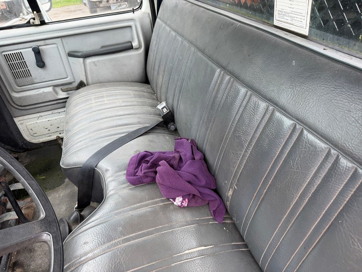 ford-f700-image-36