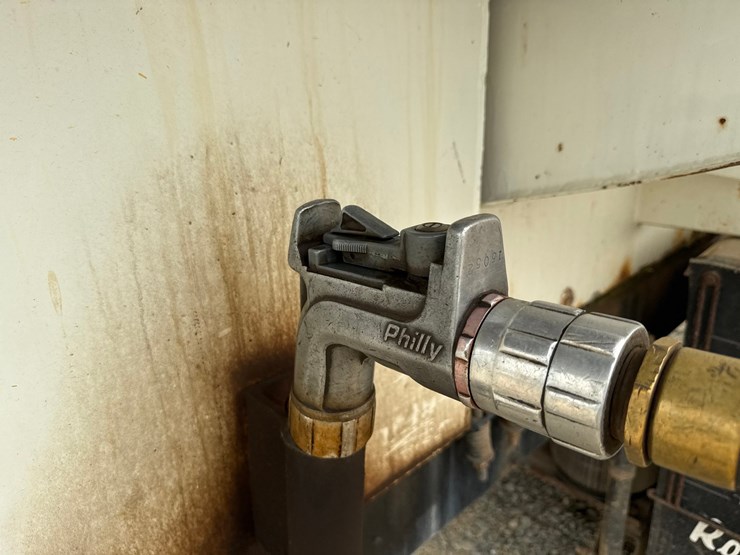 2004-international-durastar-4300-image-38