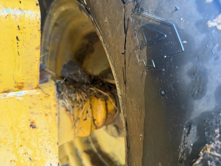 2006-caterpillar-420d-image-13