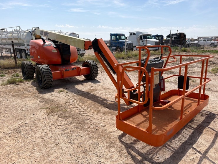 2013-jlg-600aj-image-4