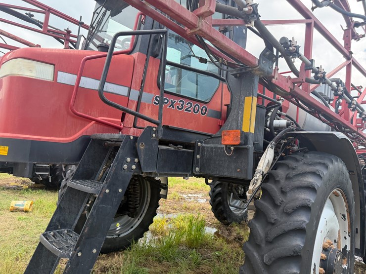 2005-case-ih-spx3200-image-40