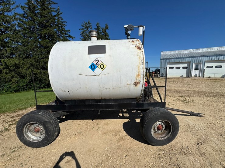 #1889-•-derson-mfg.-inc.-1000-gal-towable-fuel-tank-w/pump-image-5