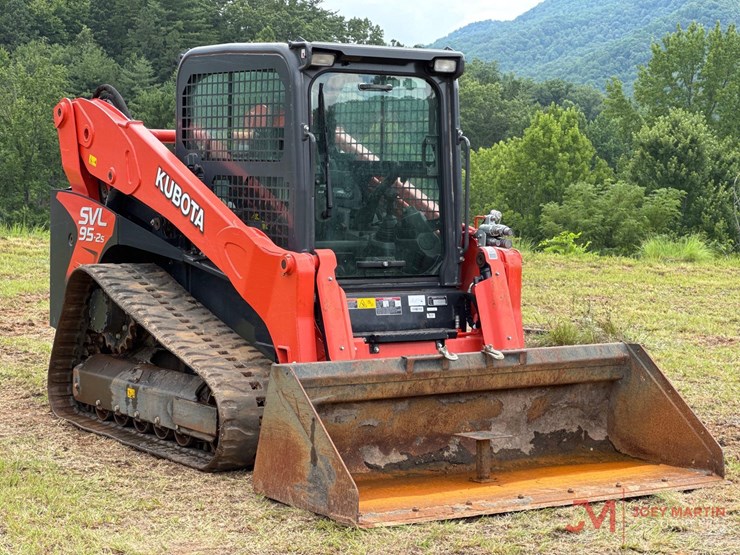 2018-kubota-svl95-2s-image-1