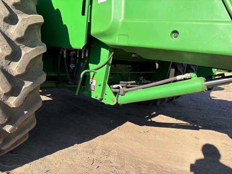 2012-john-deere-s680-image-33