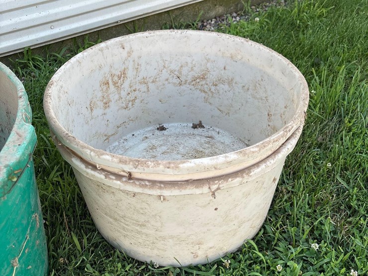 16---plastic-tubs-image-6