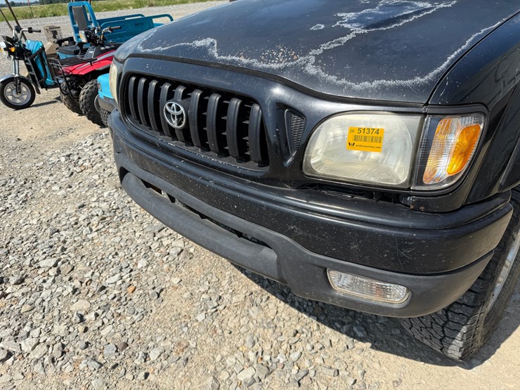 2003-toyota-tacoma-image-19
