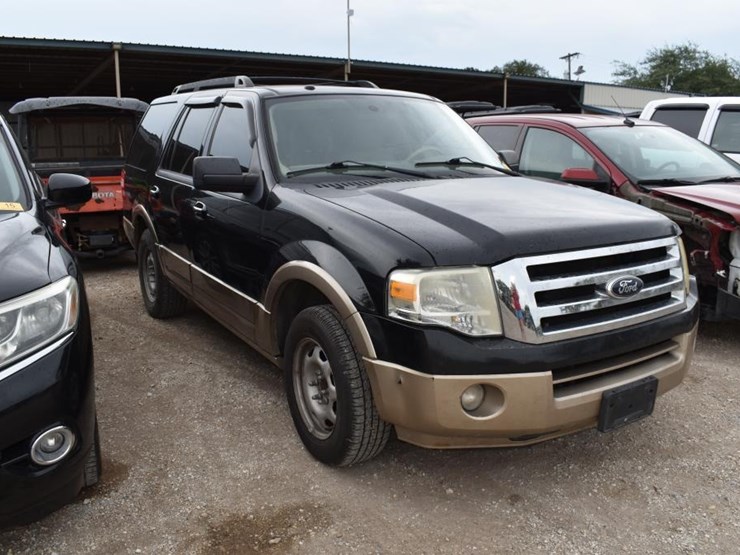 2012-ford-expedition-image-2
