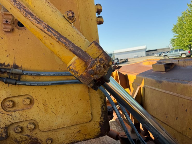 caterpillar-d8h-image-50