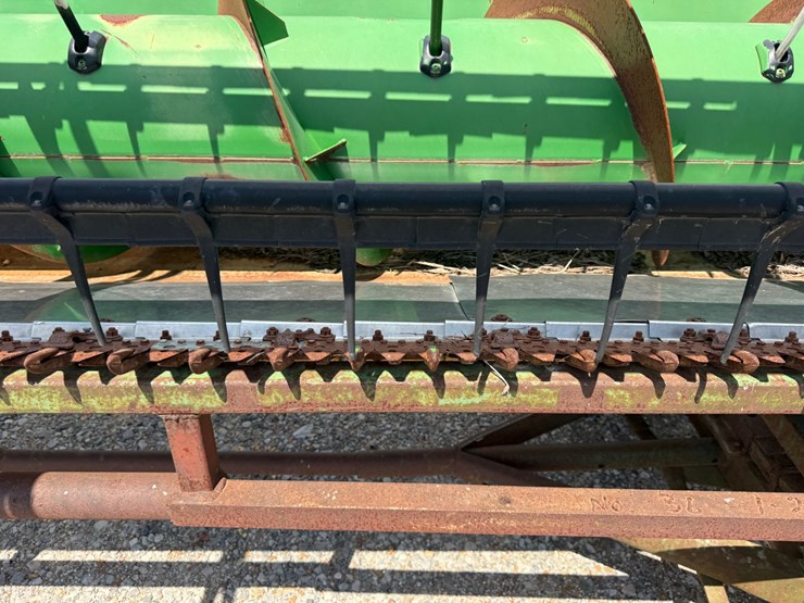 john-deere-630f-image-31