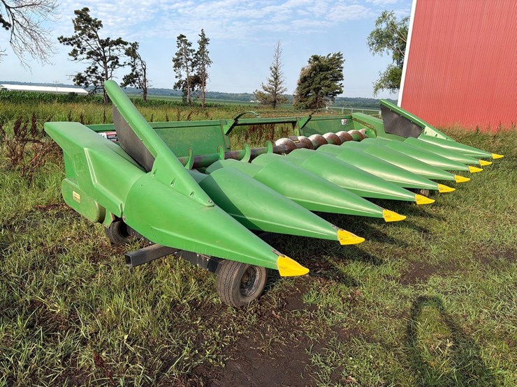 john-deere-8row30-corn-head-image-1