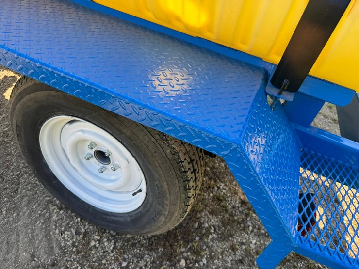 #1890-•-300-gal-towable-hydro-seeder-image-40
