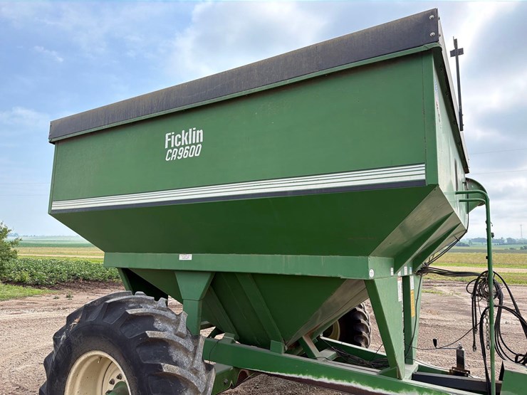 ficklin-cr9600-grain-cart-image-13