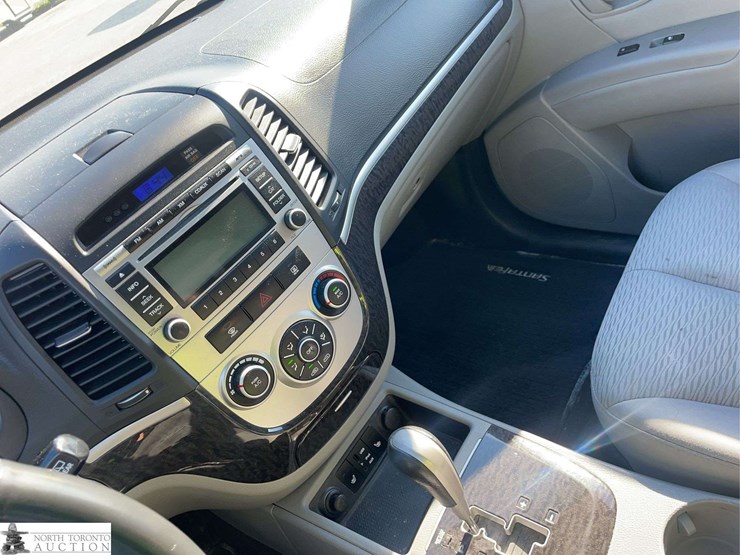 2009-hyundai-santa-fe-image-13