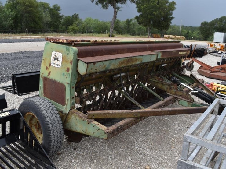john-deere-8200-image-2