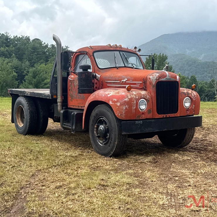 1963 B MODEL MACK TRUCK